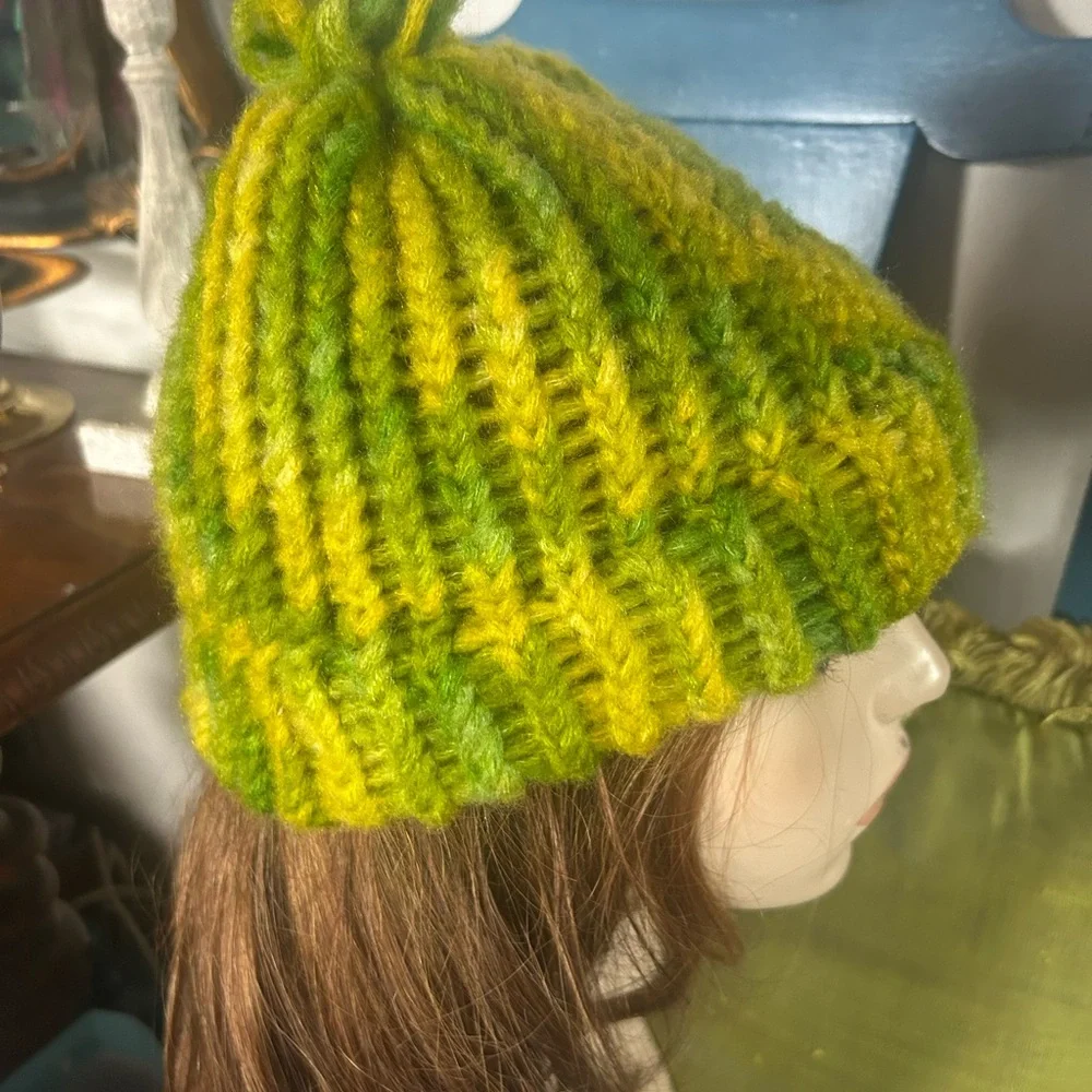 Vintage Green Knitted Beanie - Picture 6 of 10